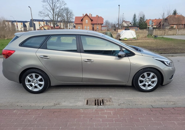 Kia Ceed cena 27900 przebieg: 214000, rok produkcji 2012 z Skórcz małe 379